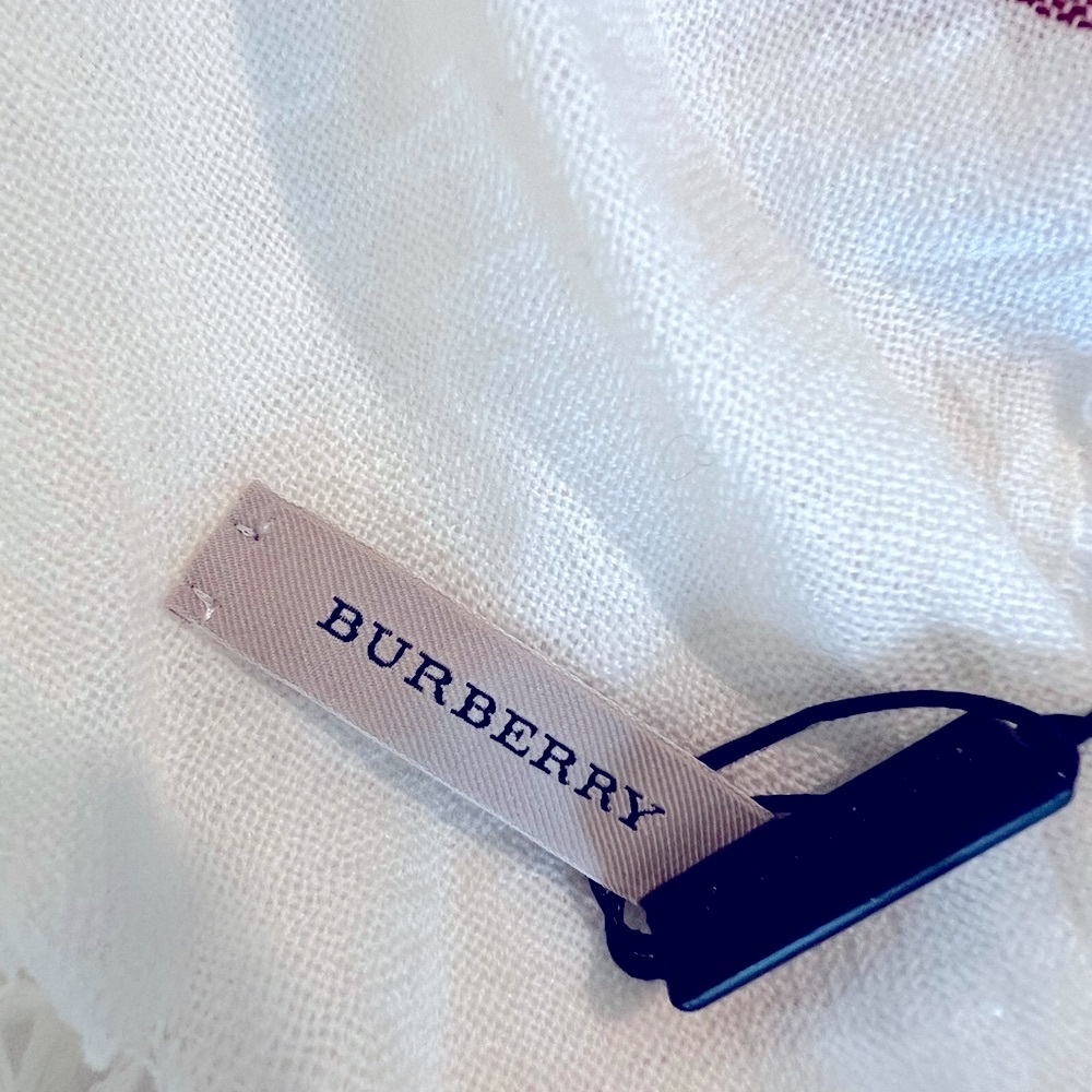 NWT Burberry color check wool scarf 110 cm - Picture 8 of 11